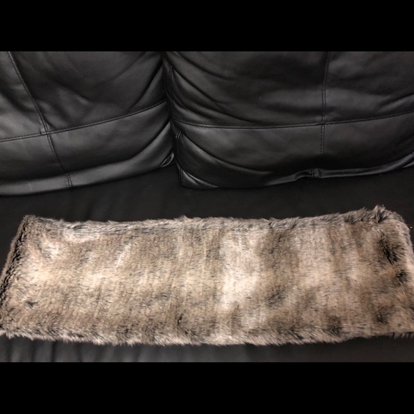 💖 beautiful loft soft scarf 🧣faux fur - Picture 5 of 7